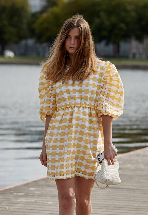 copenhagen-fashion-week-street-style-spring-2020-281722-1565170638960-image.500x0c